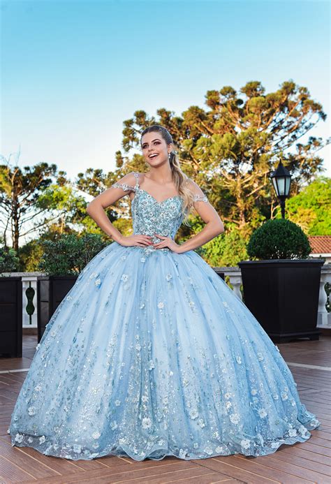 Vestidos de debutante azul claro: Inspirações deslumbrantes.